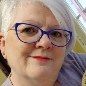 Meet your Posher, Linda